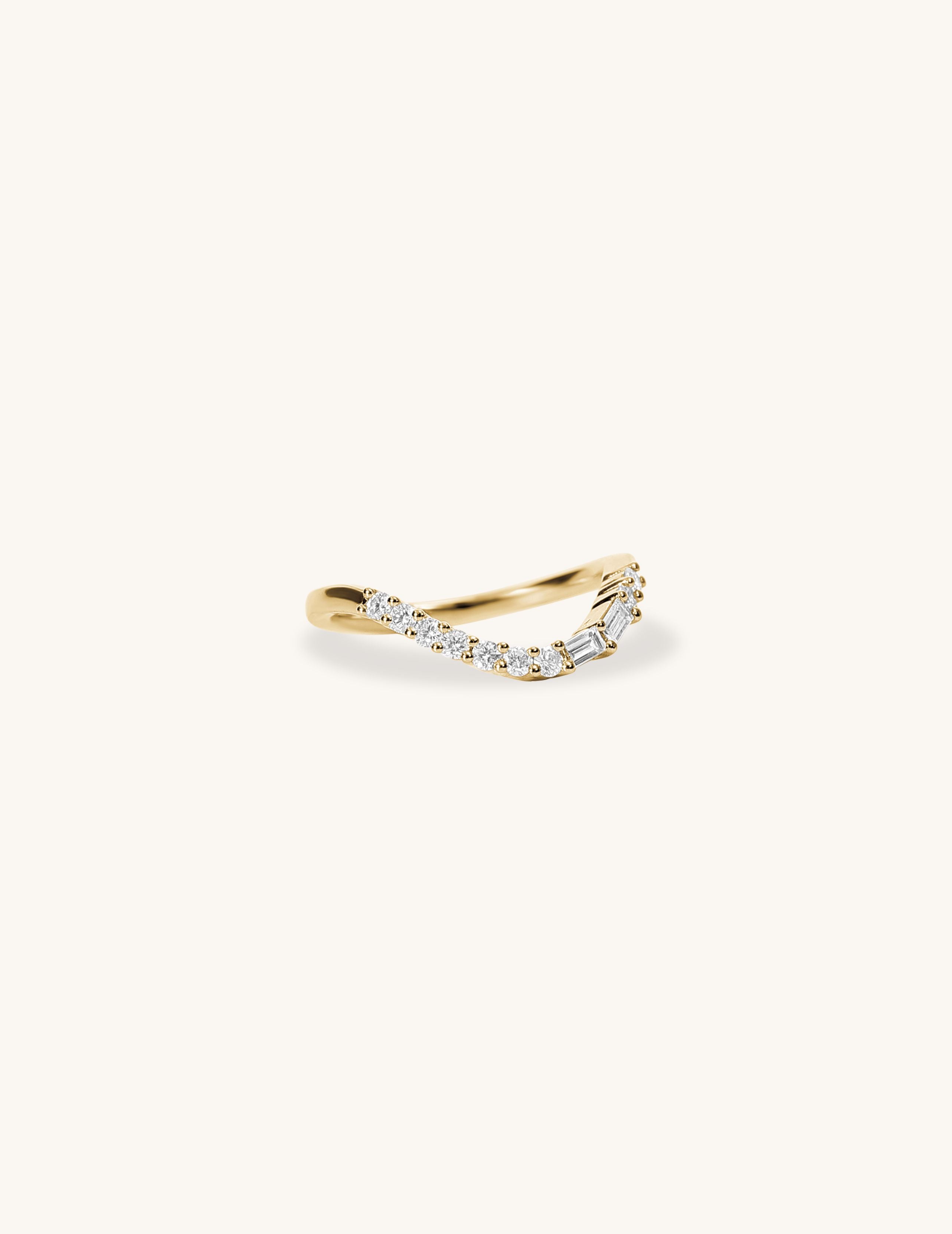 Multicut Diamond Wave Ring