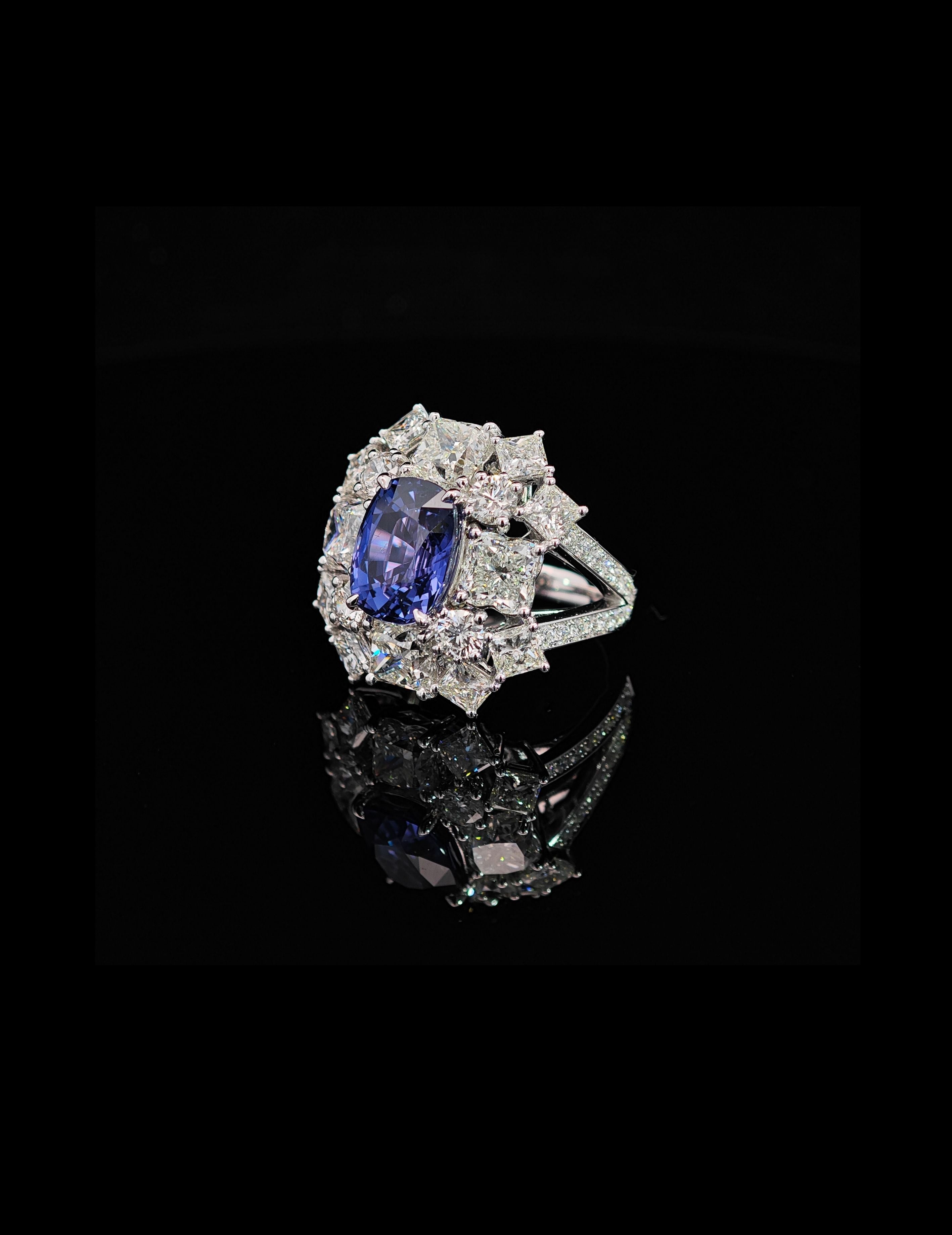 5.240 ct Color-change Sapphire Cocktail Ring