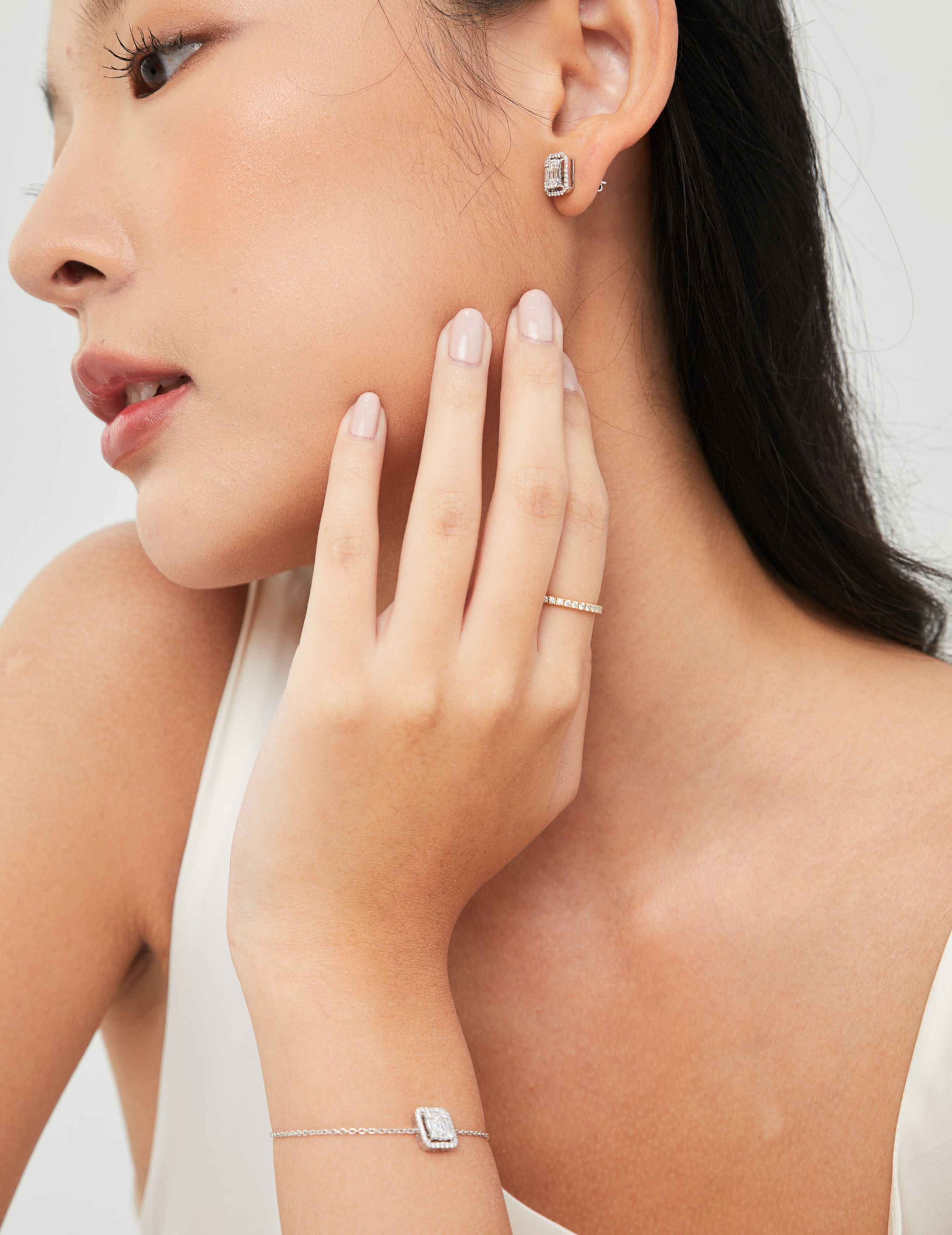 Illusion Emerald Halo Earring