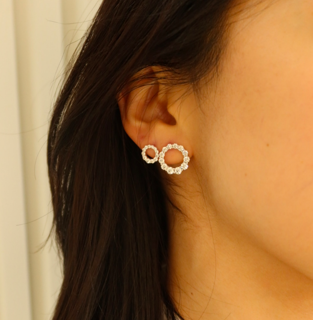 Round Diamond Earring