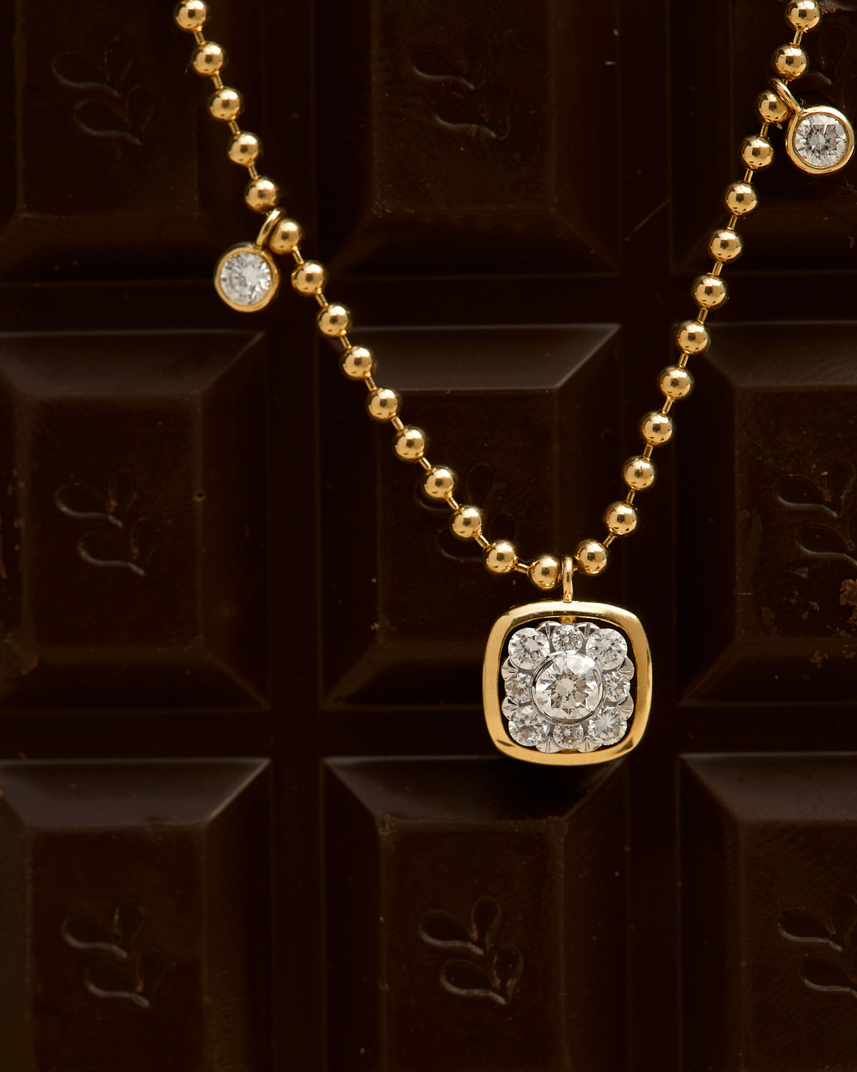 Gold Bead Cushion Necklace